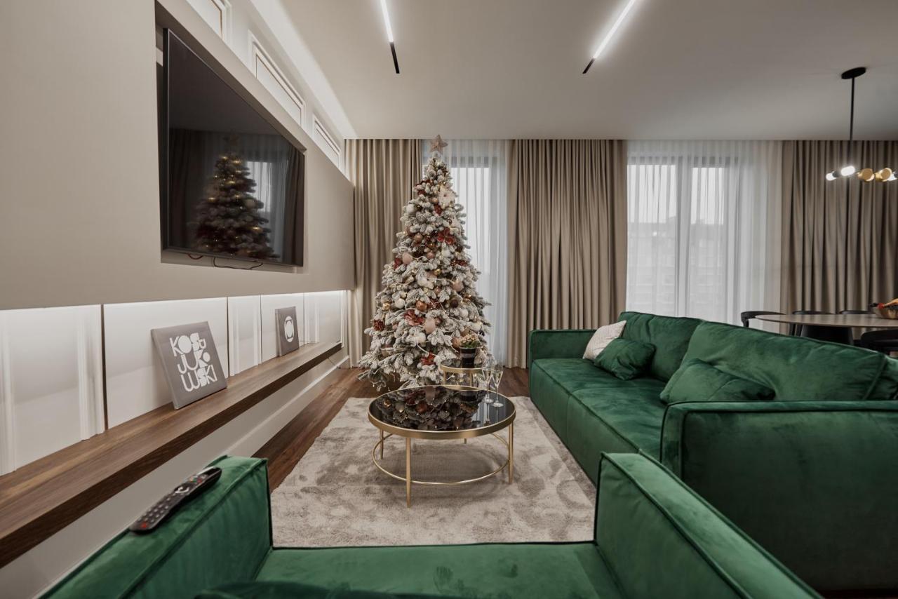 Kostjukowski Apartments Avalon Львов Экстерьер фото